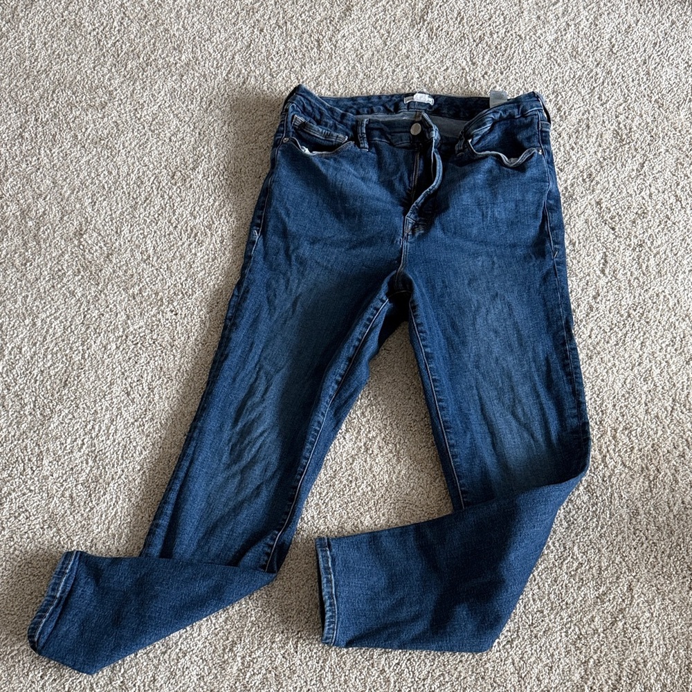 Good American Good Legs Skinny Jeans
